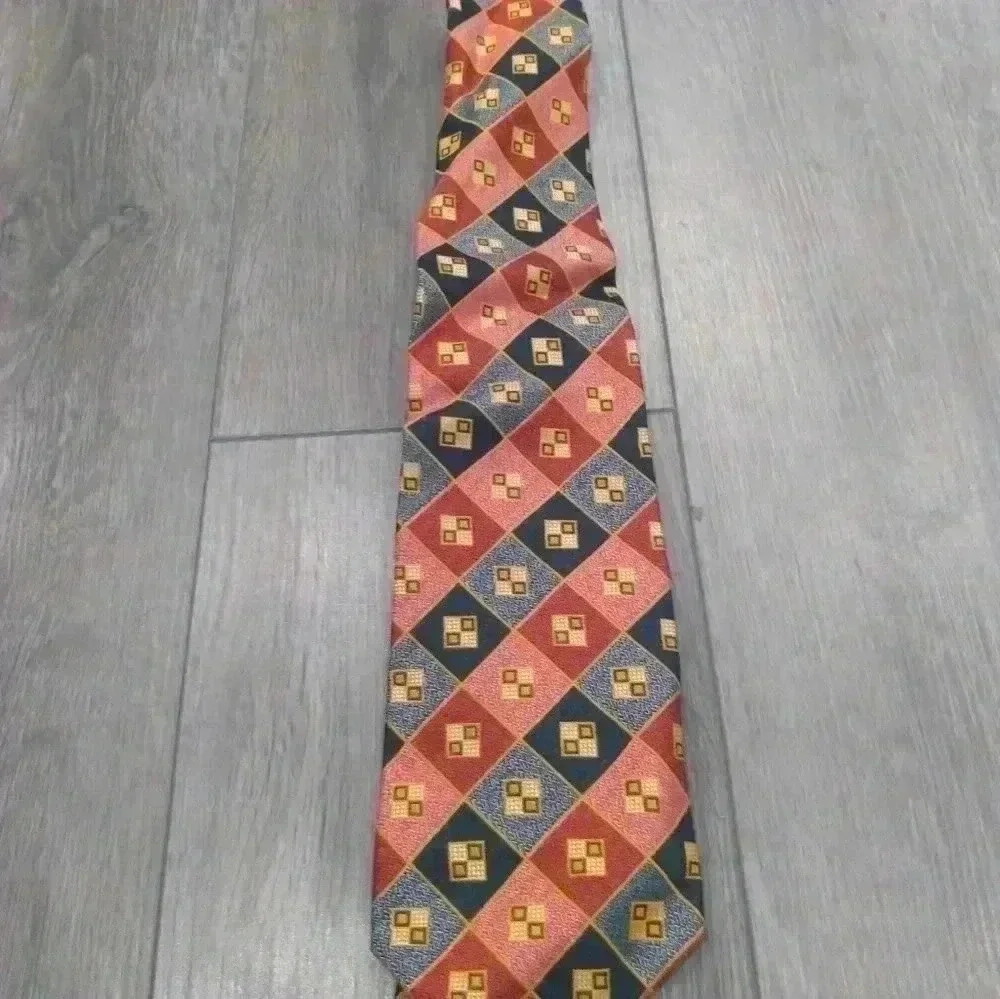 Alcione 100%silk tie